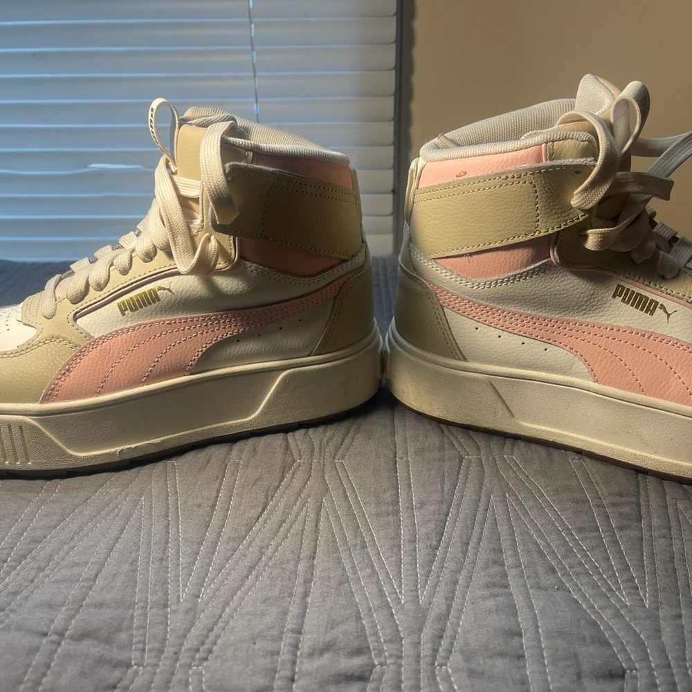 Puma Cream and Pink Suede Sneakers